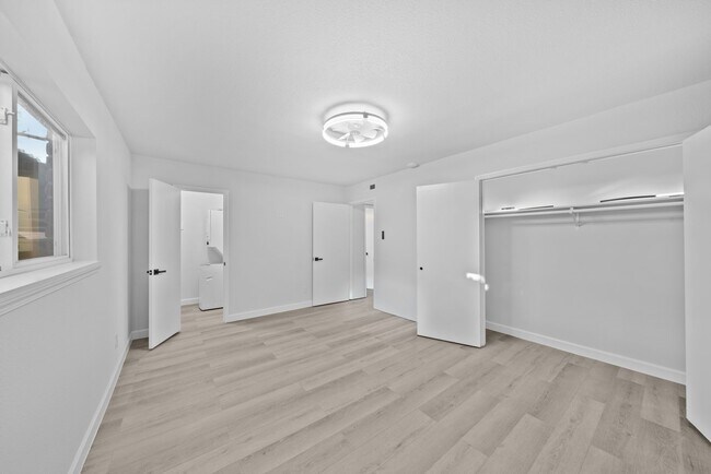 Building Photo - 14333 Memorial Dr