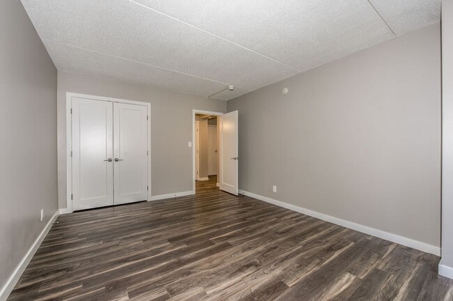Building Photo - 55 Village Way