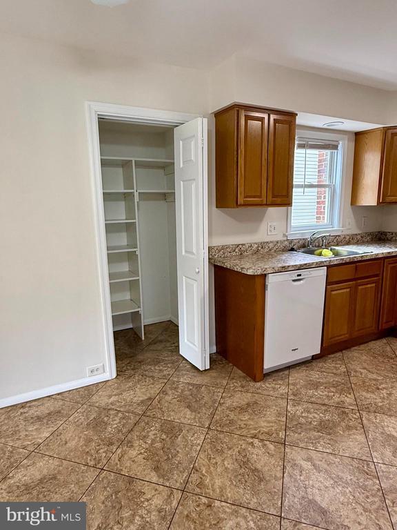 Building Photo - 1132 Howard Ave