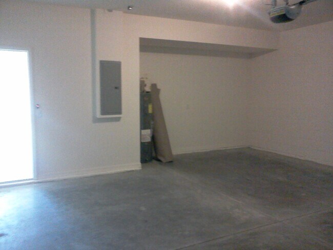 Building Photo - 12514 Sawgrass Oak St