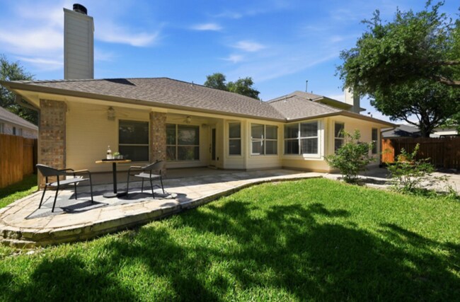 Building Photo - 905 Hunter's Creek Dr