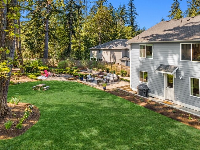 Building Photo - Bainbridge Island Home