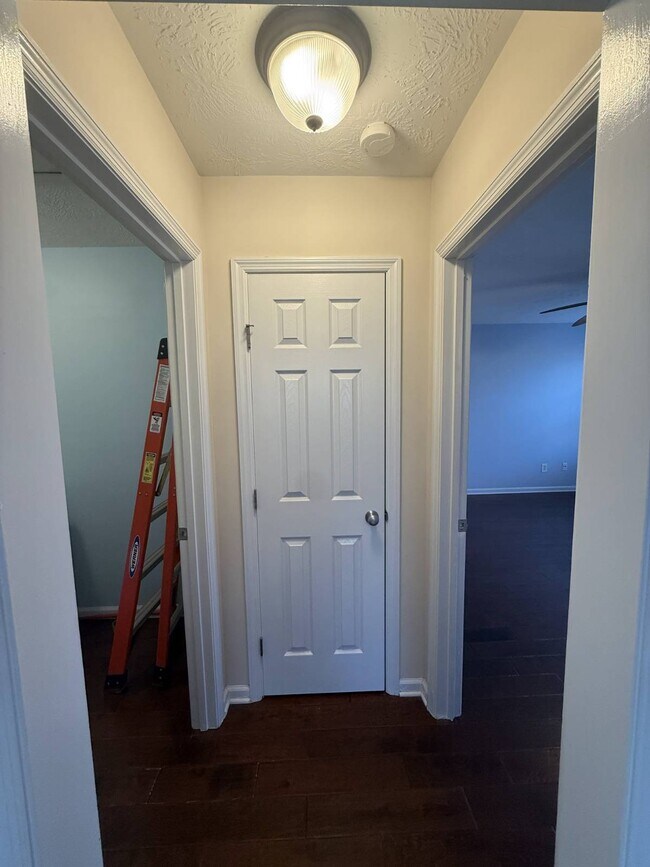 Building Photo - 139 Fox Haven Dr