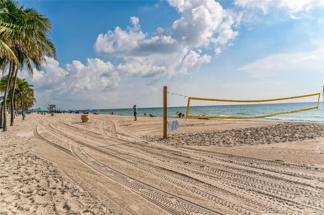 Building Photo - 324 Indiana St