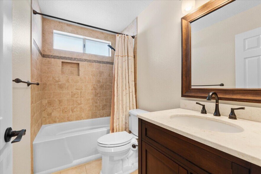 Building Photo - 6642 Brighton Pl