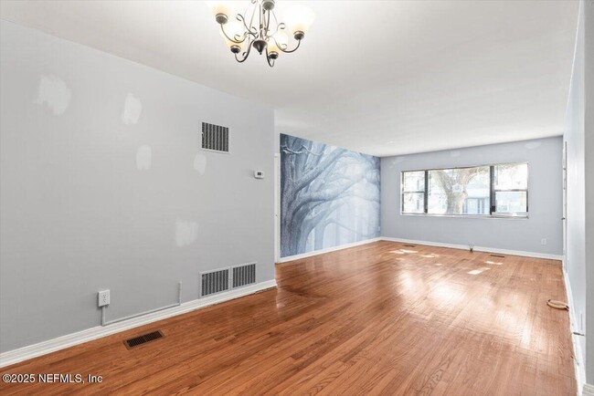 Building Photo - 1612 Flagler Ave