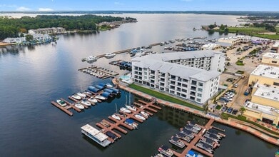 Building Photo - 15260 TX-105