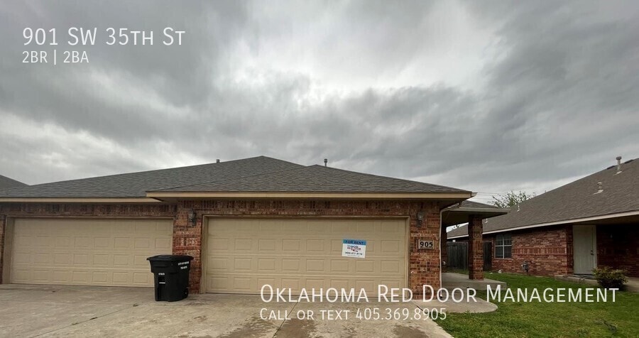 Building Photo - 901 SW 35th St