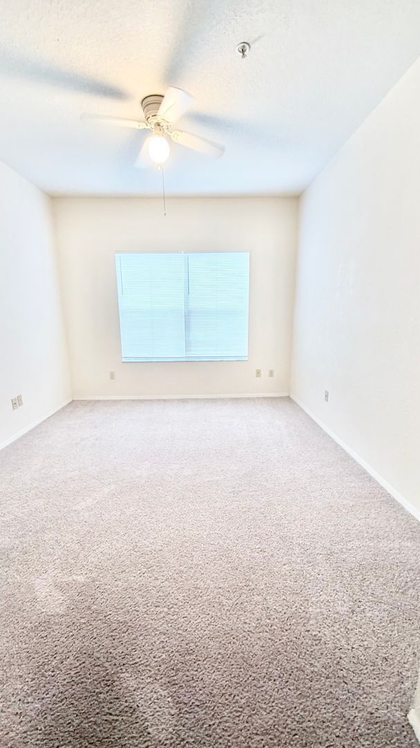 Building Photo - 832 Camargo Way