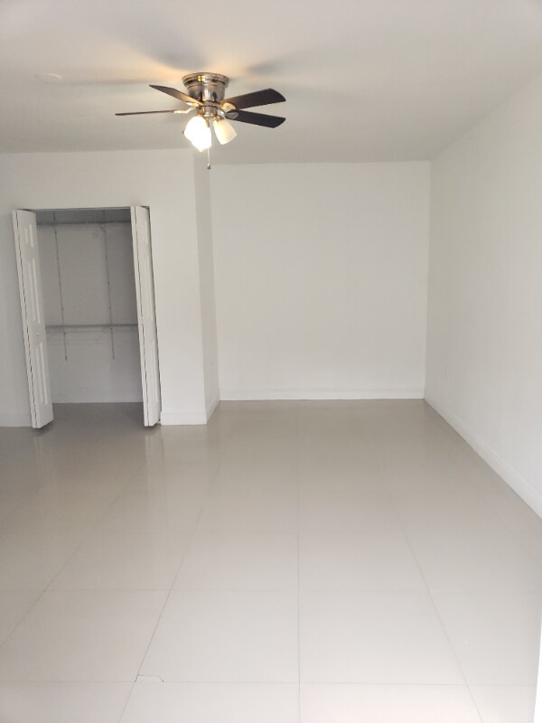 Building Photo - 20130 NW 59th Ct