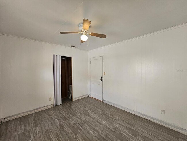 Building Photo - 5706 Dr M.L.K. Jr St N