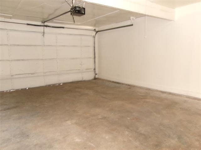 Building Photo - 1426 Independence Trail