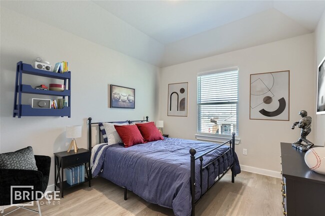 Building Photo - LIVINGSTON PLAN