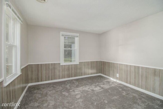 Building Photo - 2 br, 1 bath Duplex - 4214 Branch Ave