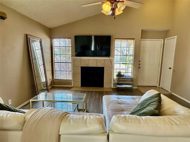 Building Photo - 14501 Donald Dr