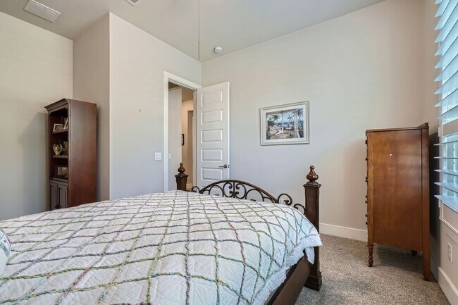 Building Photo - 13224 N Salmon River Cir