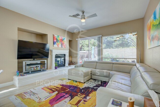 Building Photo - One of a kind, GREAT floorplan in Twelve Bridges