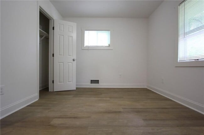 Building Photo - 3533 Larkspur Terrace