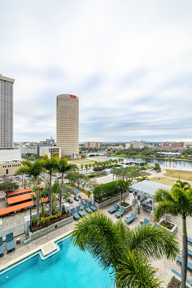 Building Photo - 777 N Ashley Dr