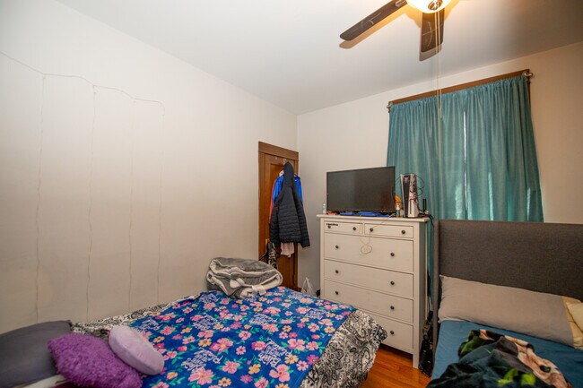 Building Photo - 5051 W Berenice Ave