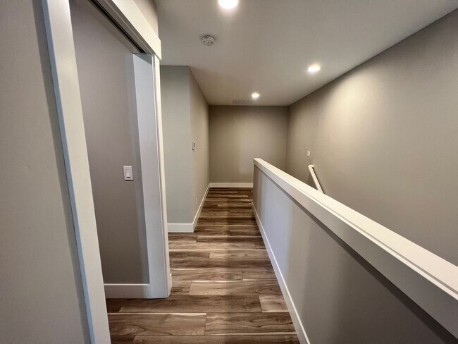 Building Photo - Application Pending - 3 Bedroom House For ...