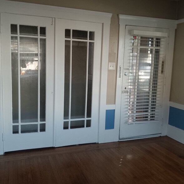 French doors - 2318 Brooks Ave