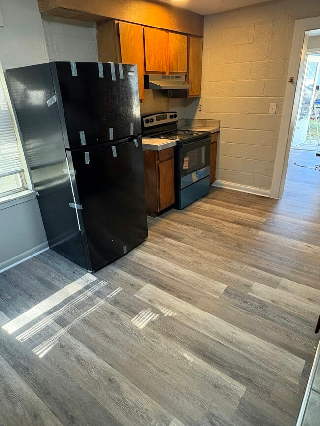 Building Photo - 1116 Ash Ave