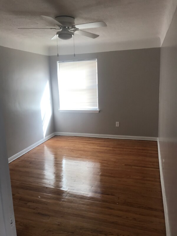 Building Photo - 4811 Cadieux Rd