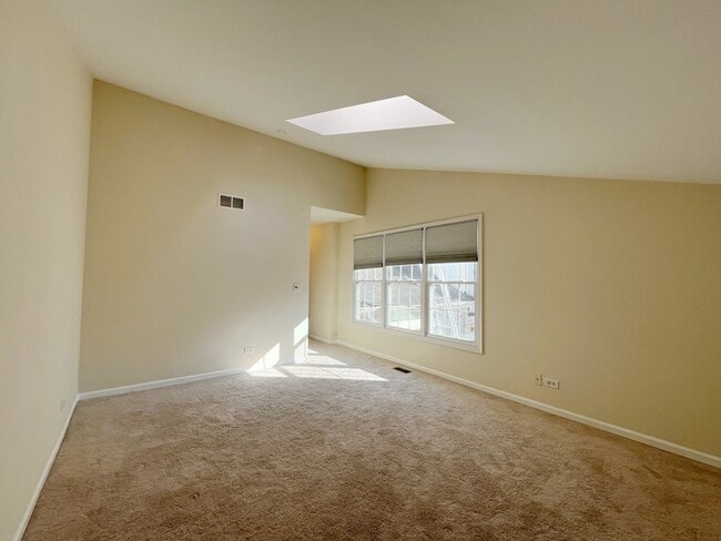 Building Photo - 312 Spring Creek Cir