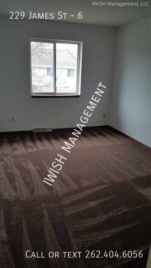 Building Photo - 229 James St