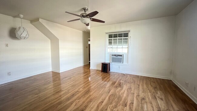 Building Photo - 3821 Woodleigh St