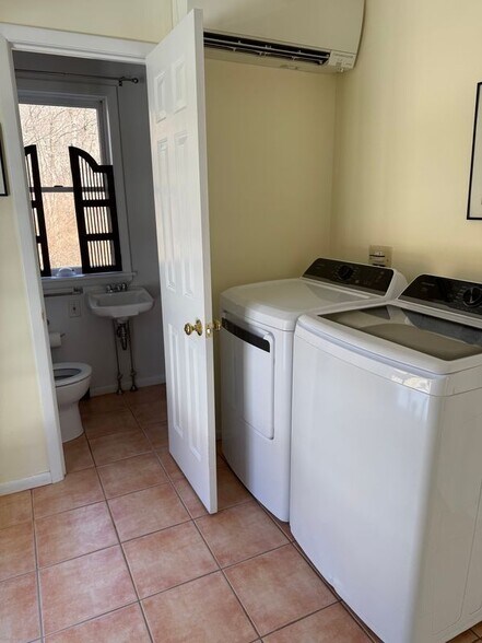 Building Photo - 2509 Skiparee Rd