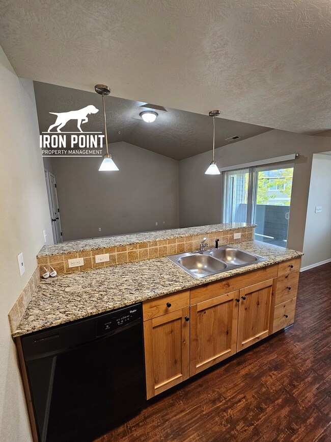 Building Photo - SC5700