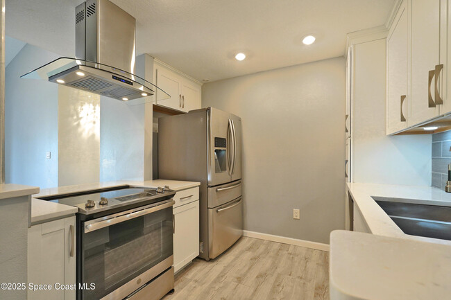 Building Photo - 225 S Tropical Trail