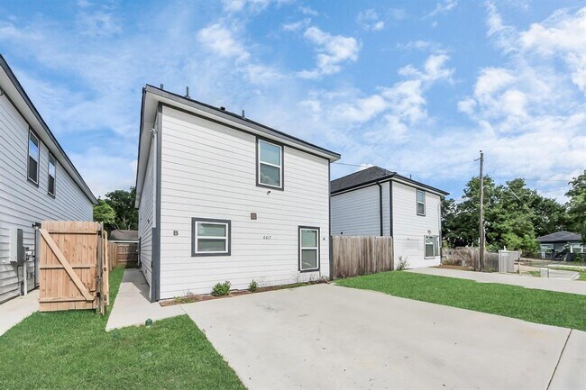Building Photo - 6617 Bacher St