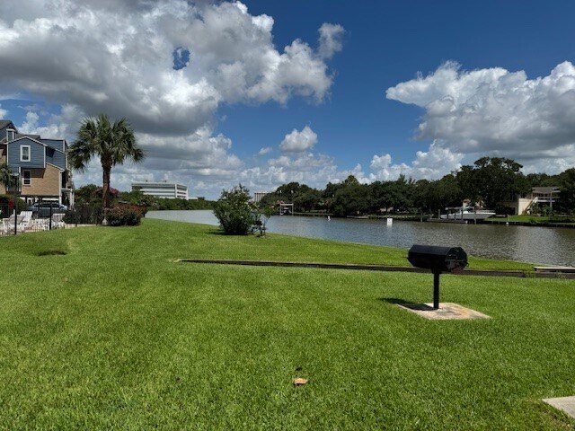Building Photo - 18511 Egret Bay Blvd