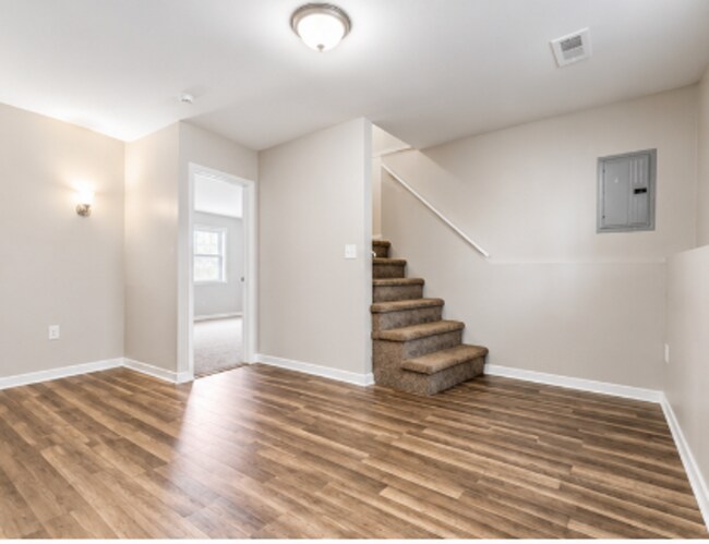 Building Photo - 803 S Logan Ave