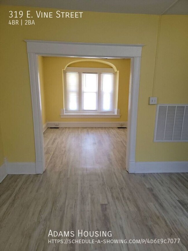 Building Photo - NEWLY RENOVATED LARGE 4 BEDROOM HOME