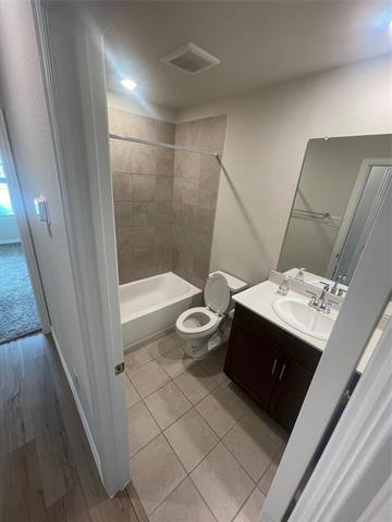 Building Photo - 6001 Pathfinder Trail