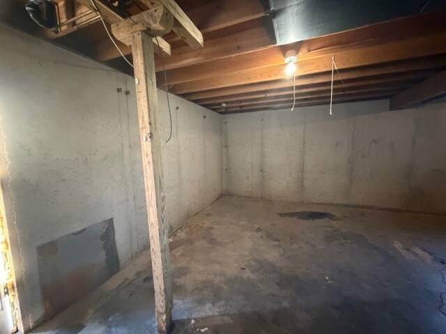 Building Photo - 1215 N 7th St