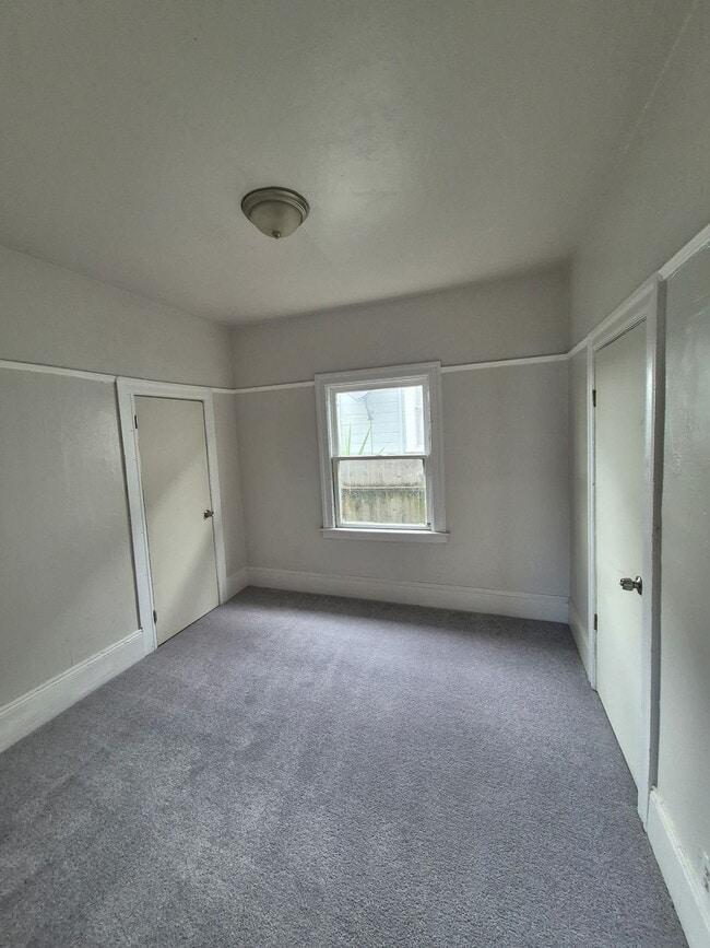 Building Photo - 4016 Penniman Ave