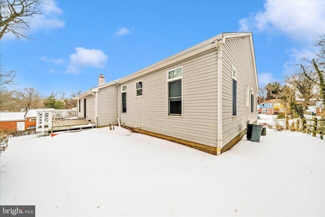 Building Photo - 3313 Moline Rd