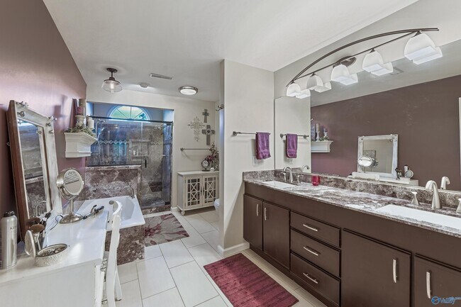 Building Photo - 10007 Meredith Ln SE