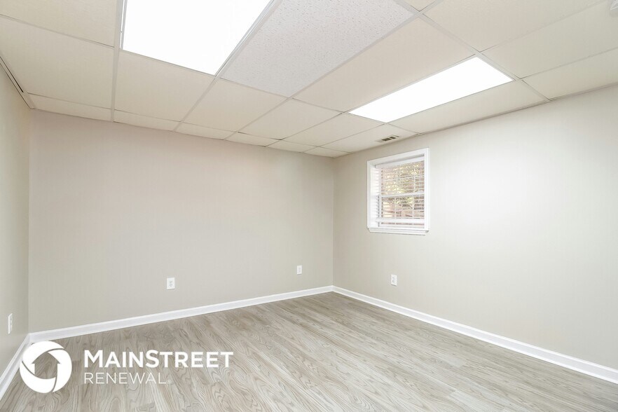Building Photo - 4935 Springhouse Farm Rd
