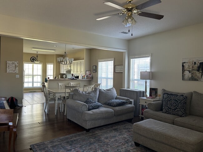 Building Photo - 105 Jamie Cove