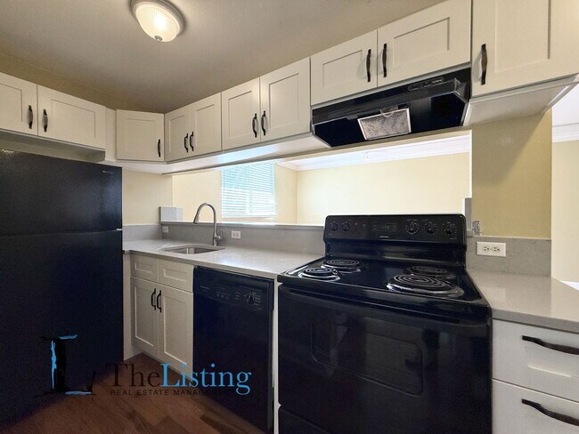 Building Photo - 1301 S Howard Ave