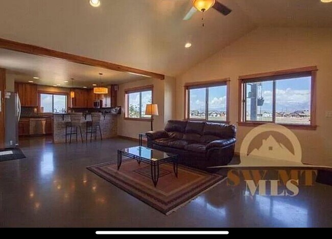 Building Photo - 3-Bedroom, 2-Bathroom Single-Level Home in Bozeman, MT