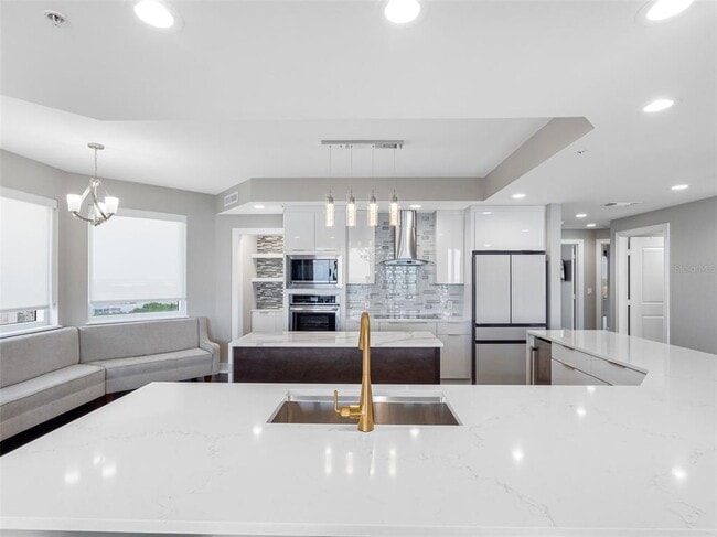 Building Photo - 5823 Bowen Daniel Dr