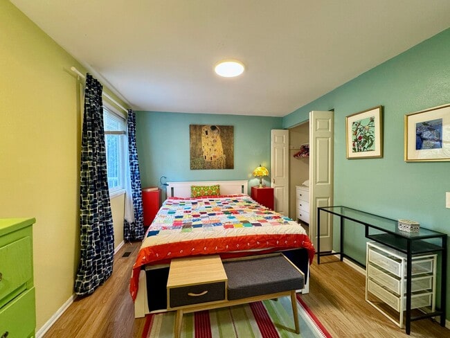 Building Photo - ***MOVE IN SPECIAL!!!*** Fully Furnished 4-bedroom, 2-bath home with Beautiful Backyard in Renton