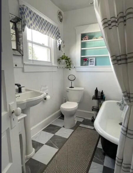 Full bathroom 2 sinks - 80 Wyckoff Ave